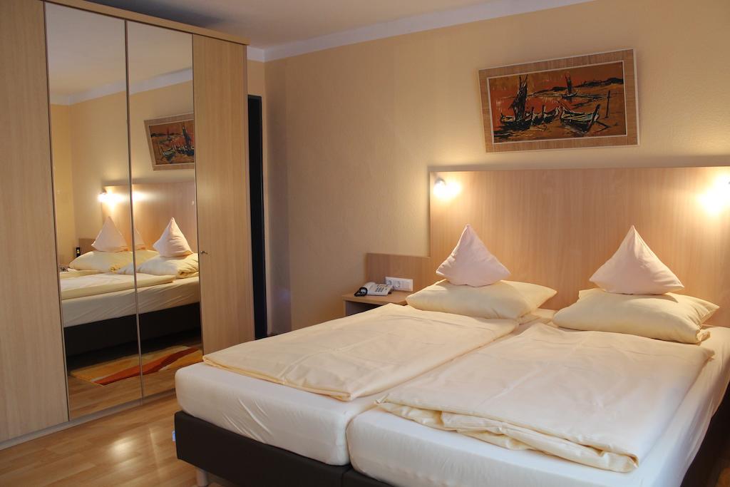 Hotel Brigitte Bad Krozingen Esterno foto