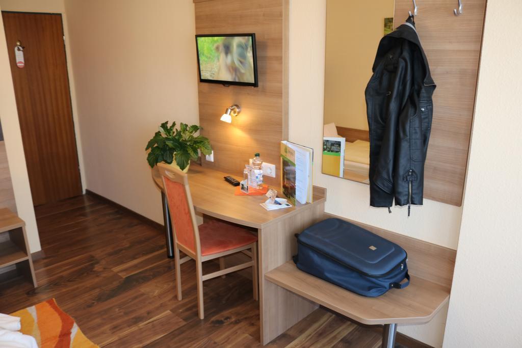 Hotel Brigitte Bad Krozingen Esterno foto